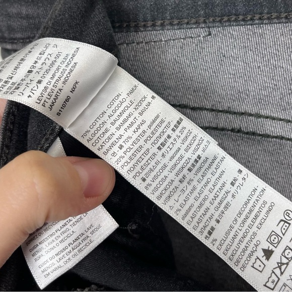 Levi’s 311 Shaping Skinny Mid Rise Black Denim Jeans - Picture 8 of 9